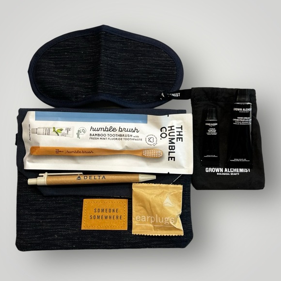 Delta Air Lines Navy/Gray Unisex AMENITY KIT First Class DELTA ONE New - Picture 1 of 8